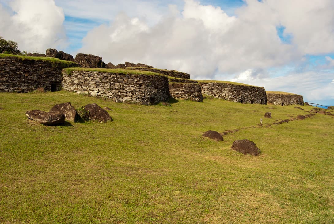 Hare keho Orongo birdman houses