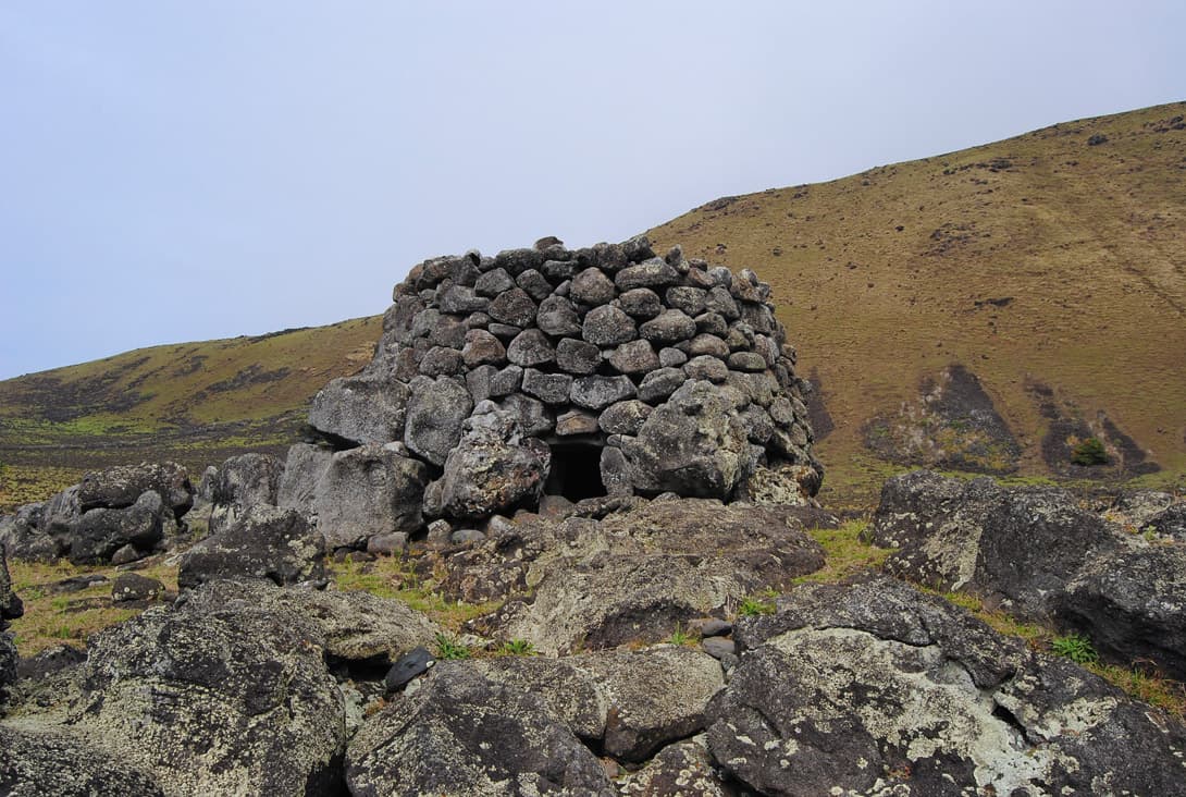 Tupa watch tower in Hanga Oteo along north coast.