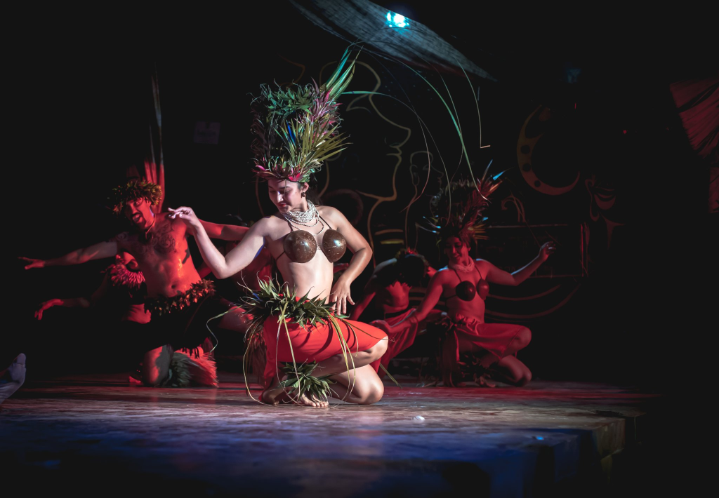 Folkloric dance at Kari Kari Cultural Ballet, Easter Island.