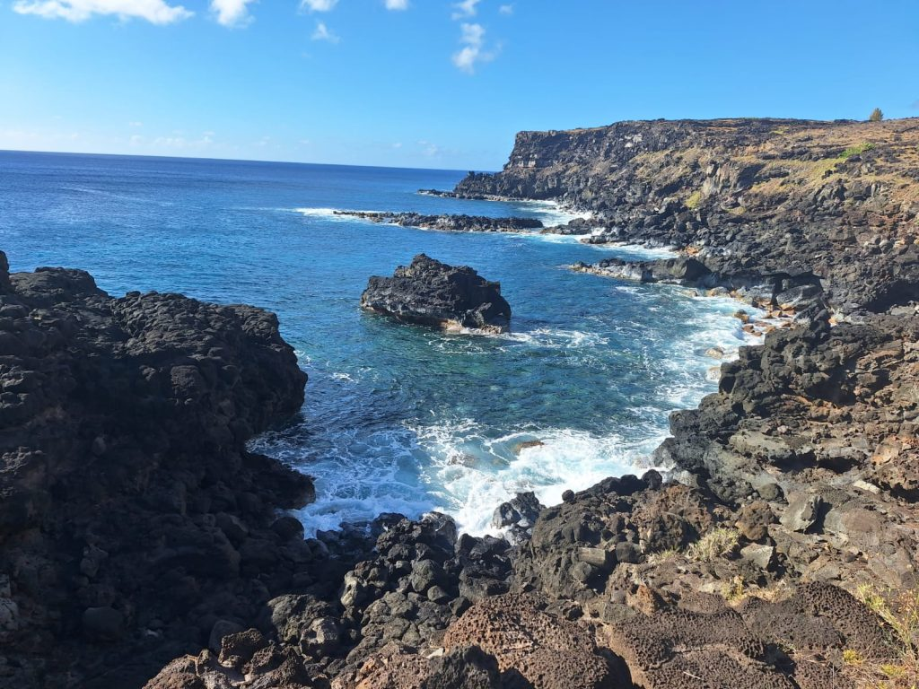 The trail leading to Ana Kakenga from the Ahu Akivi area, crossing some of Rapa Nui's most distinctive volcanic landscapes.