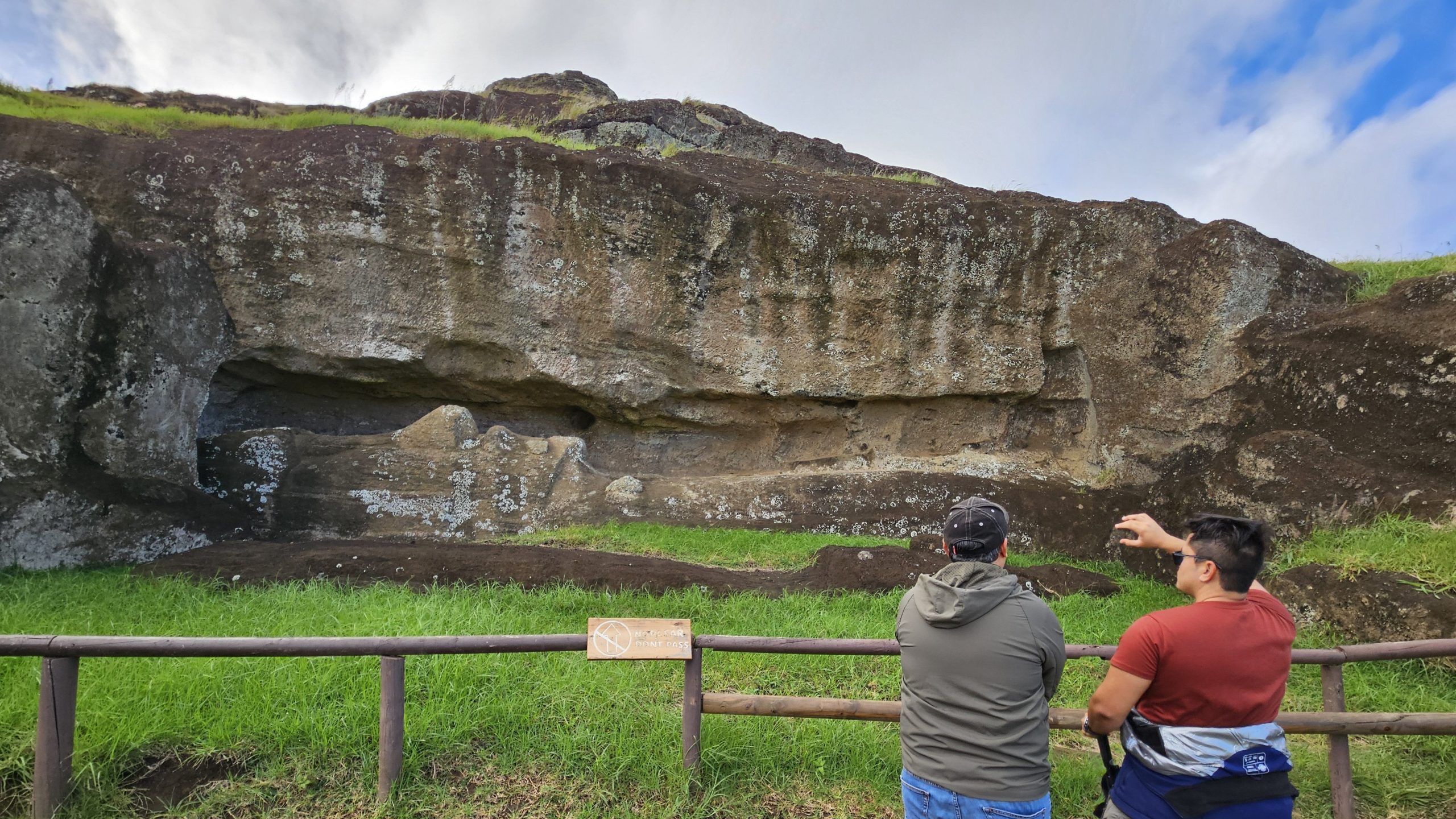 El tallado de los moai forman parte importante del patrimonio arqueológico de Rapa Nui. 