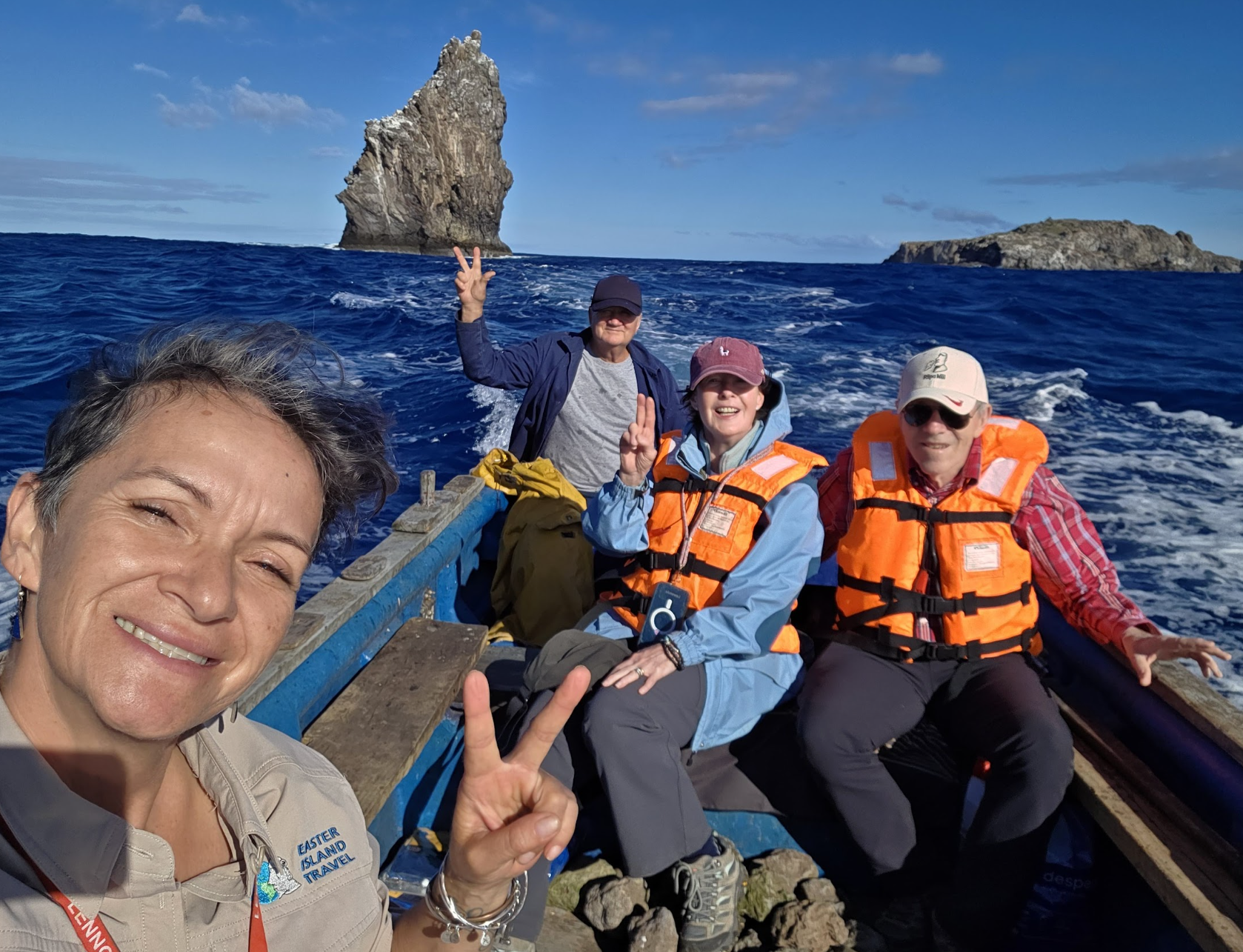 Tours privados en Rapa Nui con guía local de Easter Island Travel