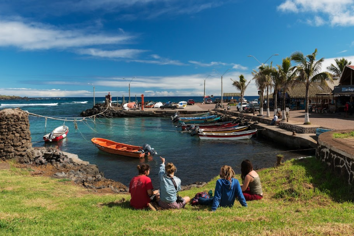 Vista del muelle de Hanga Roa. Foto: internet.