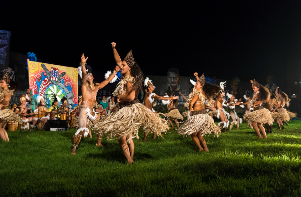 Competencia de baile tradicional en la Tapati 2027.