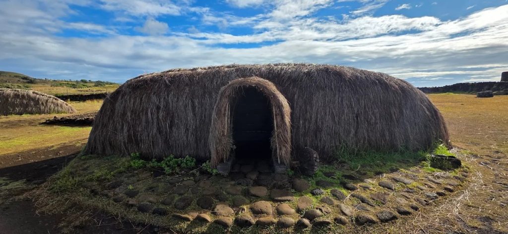 Las Hare Paeŋa representan una parte esencial de la identidad cultural rapanui
