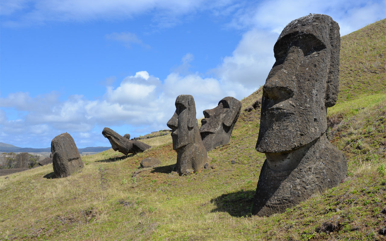 rano-raraku-moai-statues-easter-island.jpg