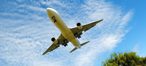 Plane spotting arriving airplanes at Easter Island