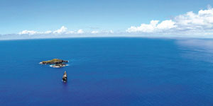 Vista del volcán Rano Kau desde Motu Nui